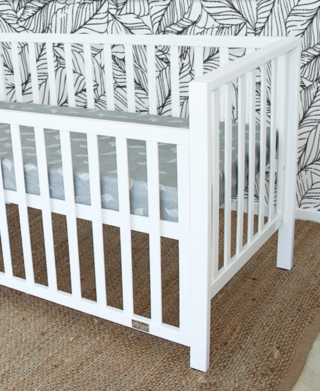 Easy-open side rail Easy-open side rail
