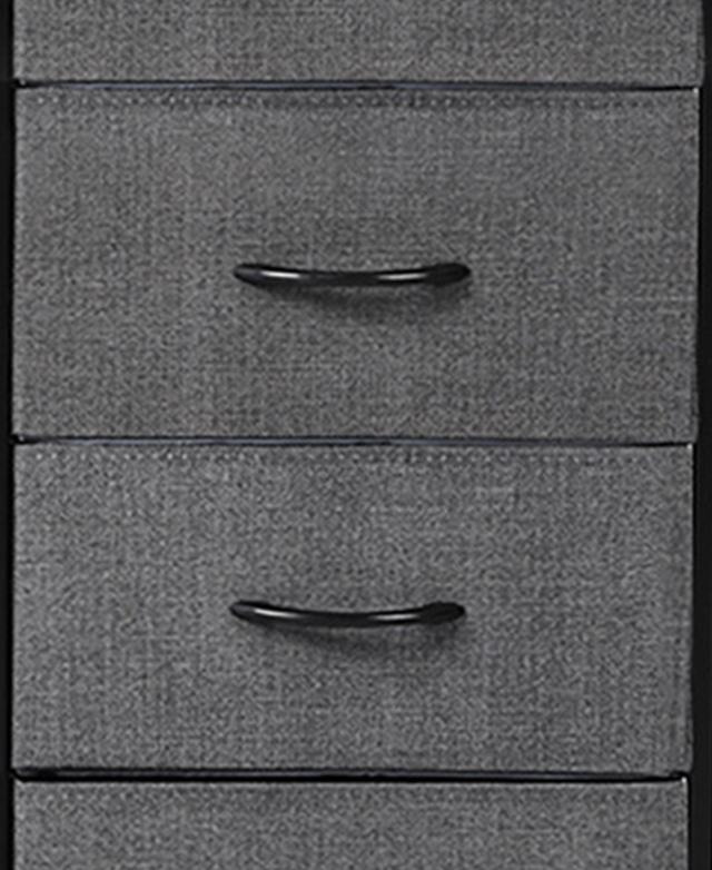 Convenient pull handles Convenient pull handles