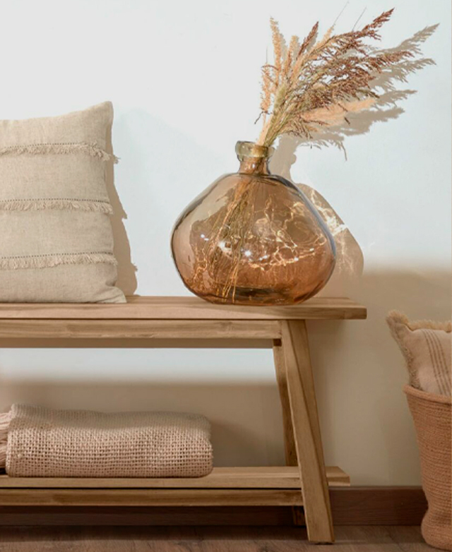 Neutral tones Neutral tones