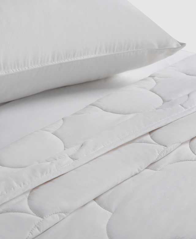 Dreamaker Super King Cotton Quilt Temple & ster