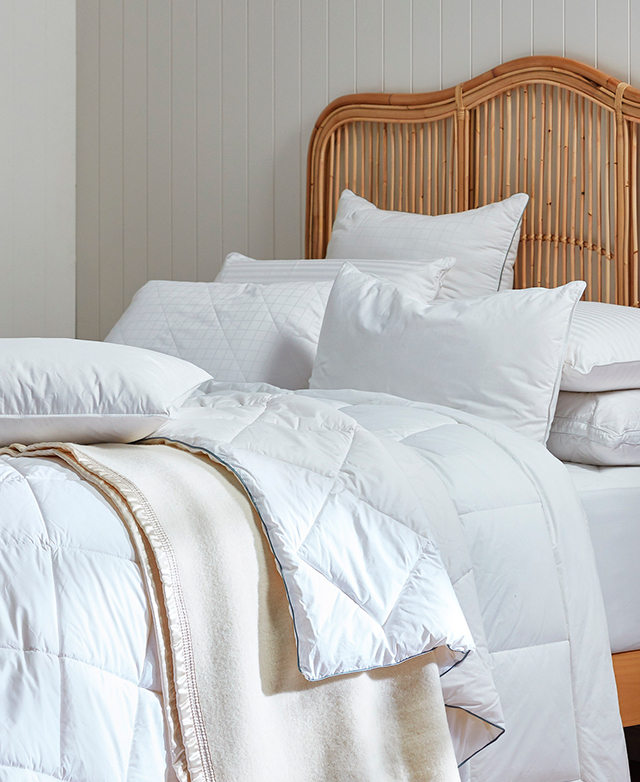 Onkaparinga Wool Surround Pillow Temple & ster