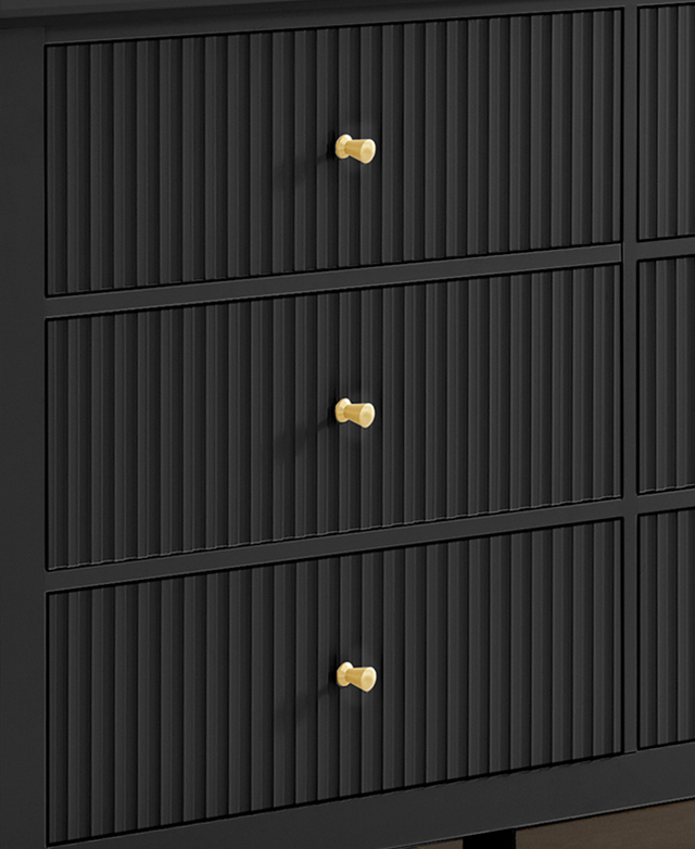 Brushed metal handles Brushed metal handles
