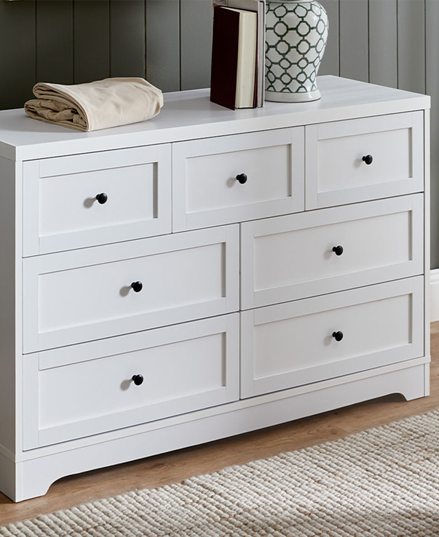 Chic and timeless coastal style Chic and timeless coastal style