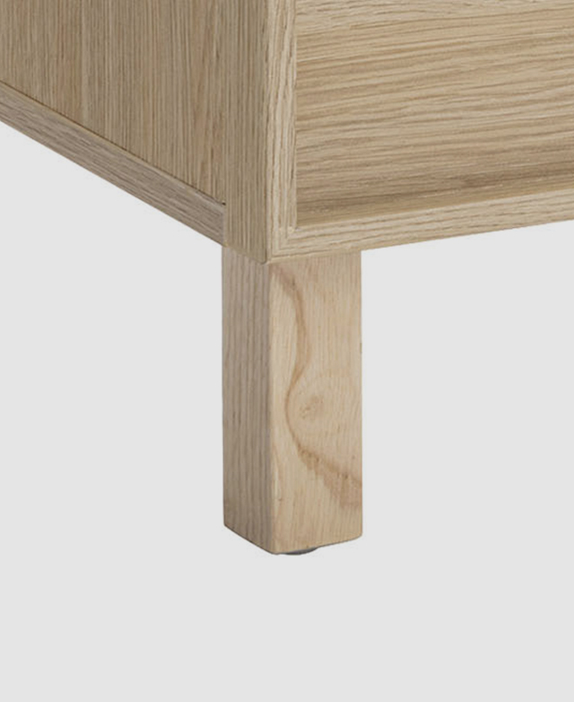 One angular rubberwood leg is exhibited. One angular rubberwood leg is exhibited.