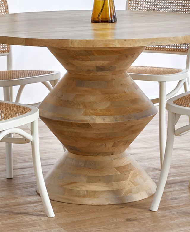 The sculptural pedestal base is the focus to highlight its natural veins, and varying cool and warm tones. The sculptural pedestal base is the focus to highlight its natural veins, and varying cool and warm tones.