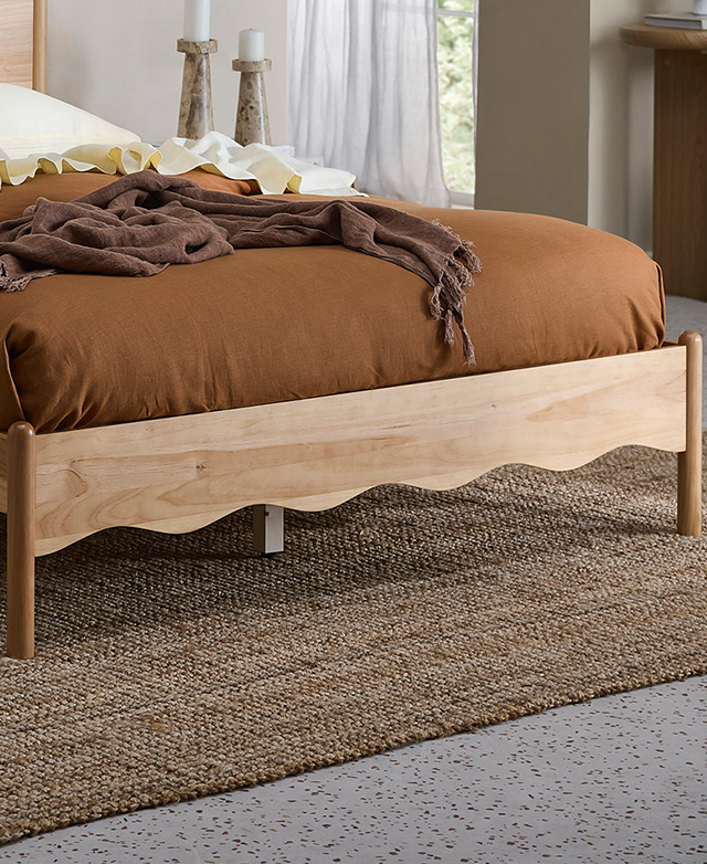 Sadie Wavy Pine Wood Bed