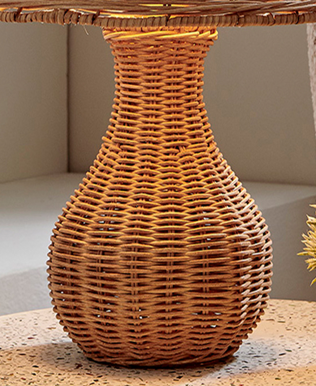 Relaxed, sculptural impact Relaxed, sculptural impact