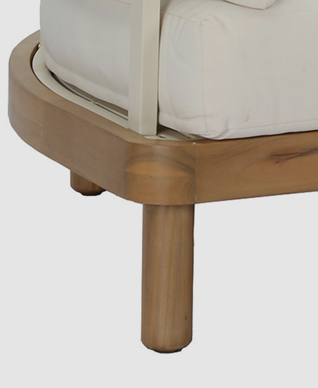 Sustainably-sourced acacia wood Sustainably-sourced acacia wood
