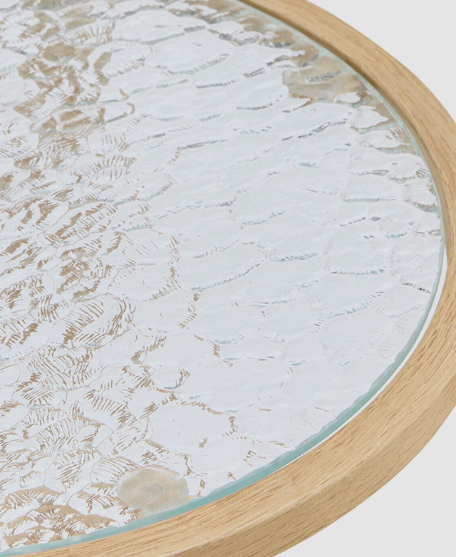 Strengthened glass surface