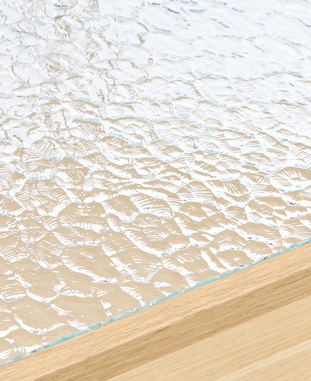 Strengthened glass surface