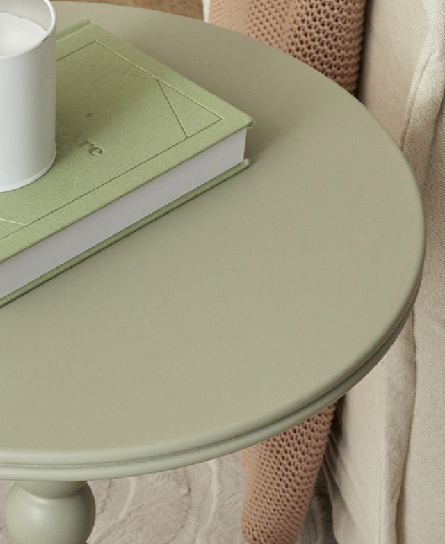 Lacquered surfaces