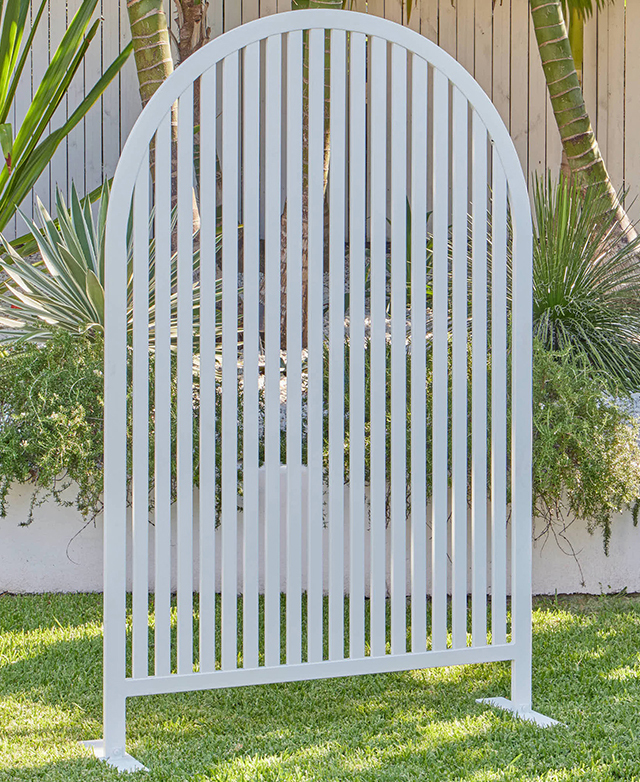 Multi-use outdoor screen