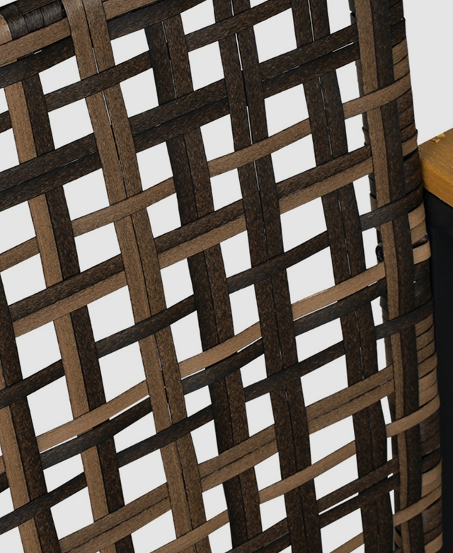 Woven details