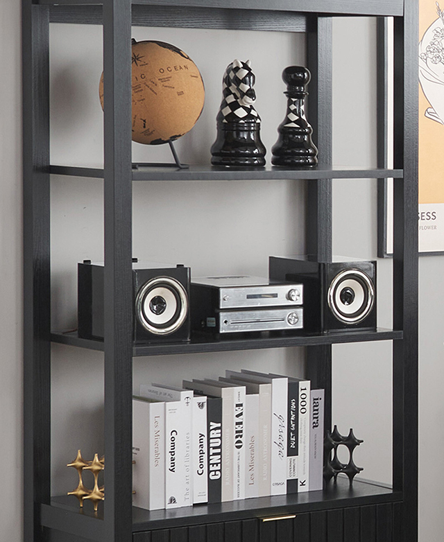 Store and display