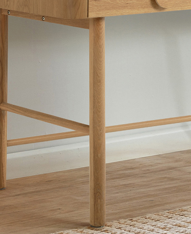 Oak wood legs