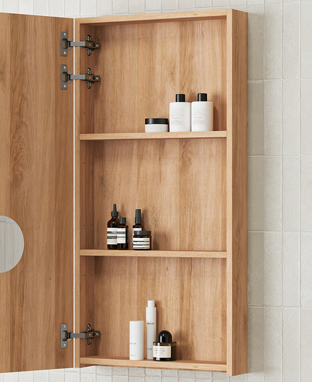 Neat internal shelving