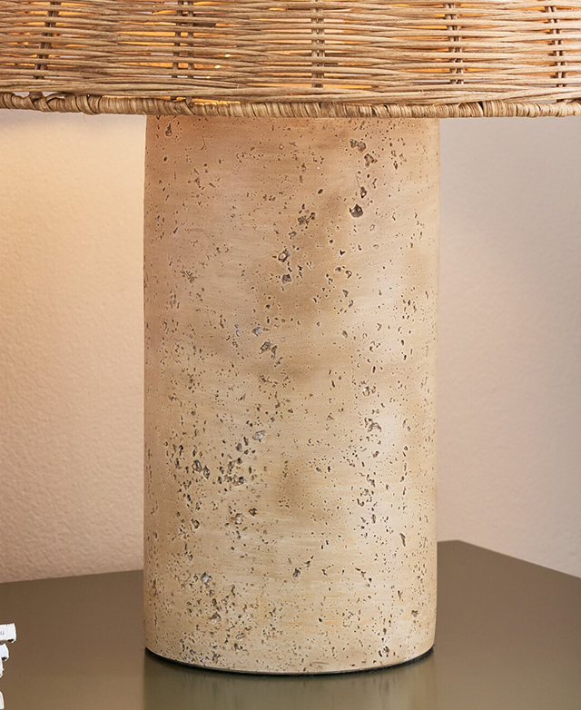 Travertine-look cement