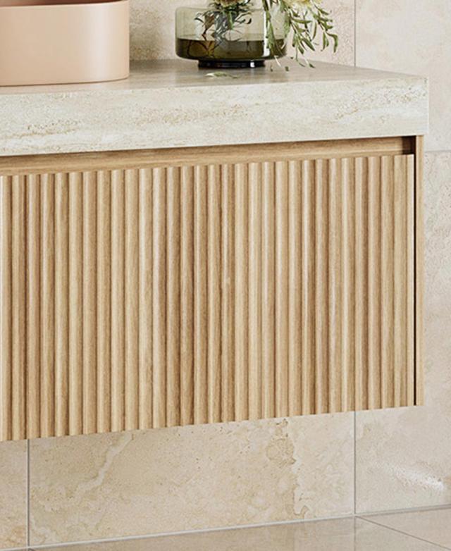 Plywood with veneer finish