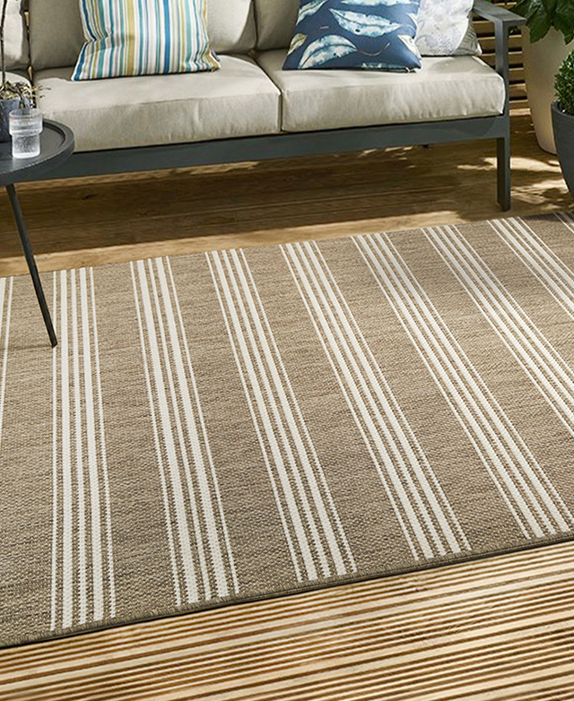 Contemporary coastal style