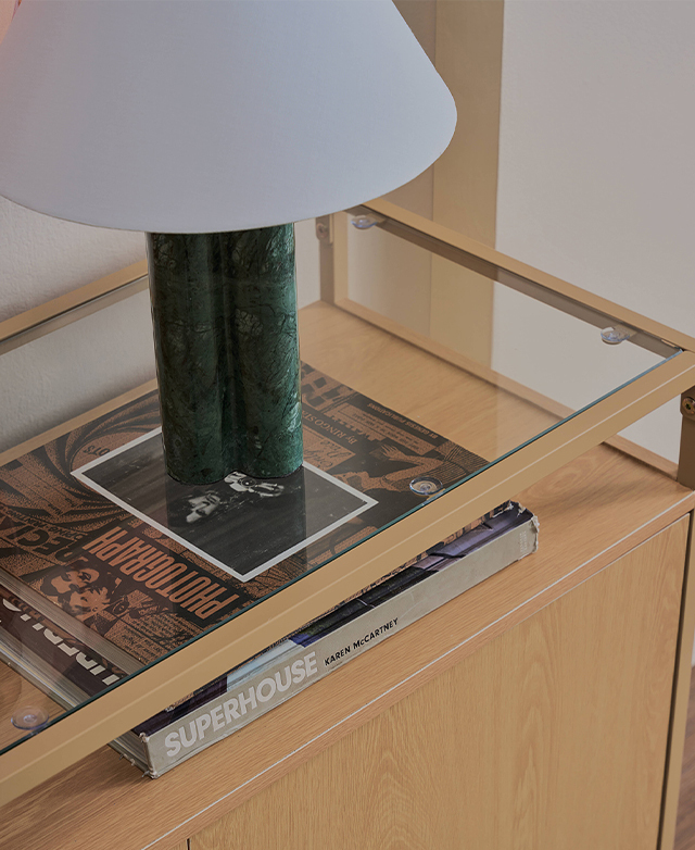 Crisp, sophisticated top surface