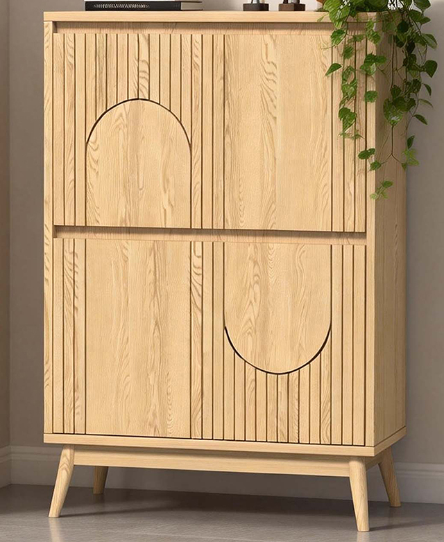 Striking fluted doors