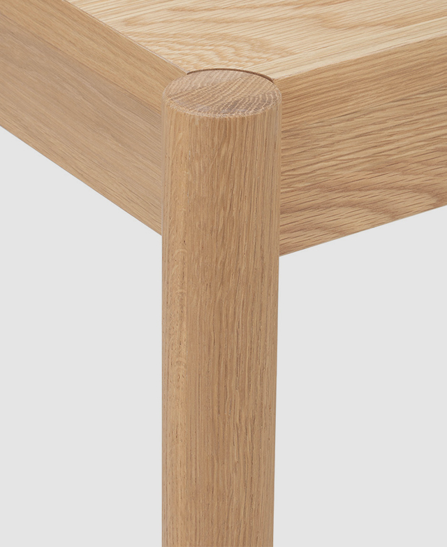 Oak wood legs