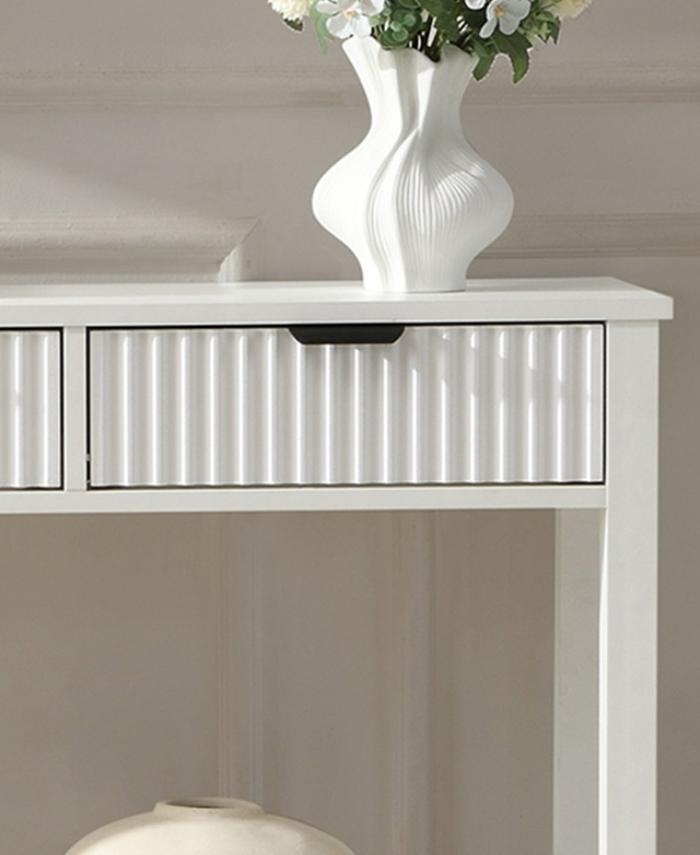 Fluted drawer fronts