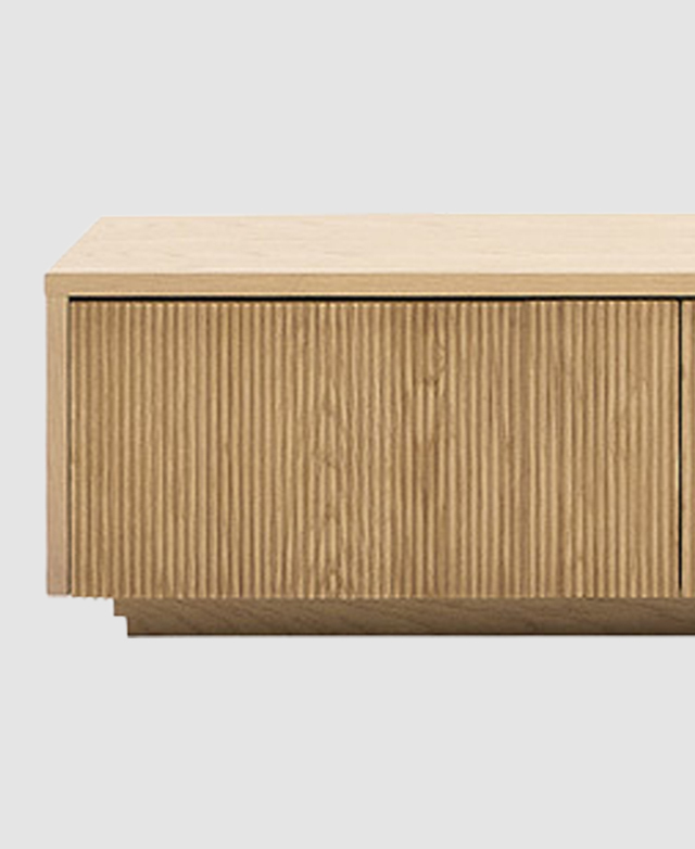 Oak wood veneers