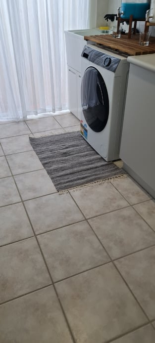 review image 0