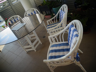 review image 0