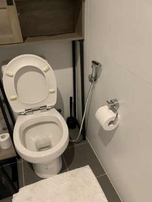 review image 0