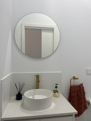 review image 0