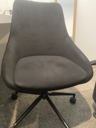 review image 0