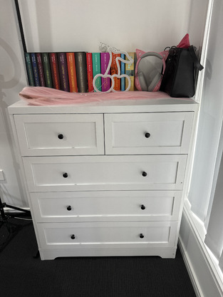 LivingFusion White Aurora 5 Drawer Chest | Temple & Webster