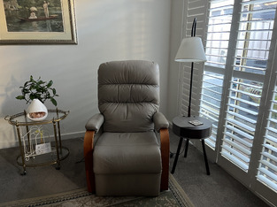 review image 0