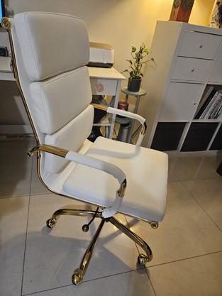 review image 0