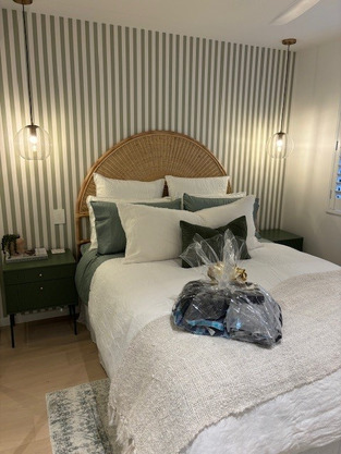 review image 0