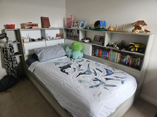 review image 0