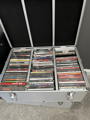 Oakleigh Home Aluminium CD/DVD Storage Case with 250 Free Inserts ...