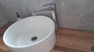 review image 0
