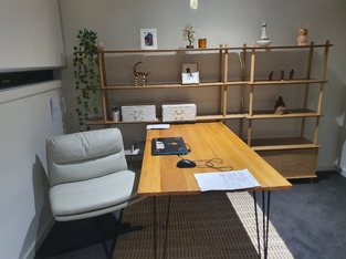 review image 0