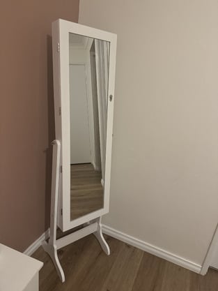 review image 0