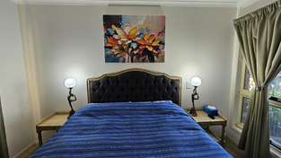 review image 0