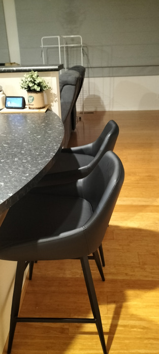 review image 0
