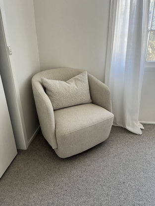 review image 0