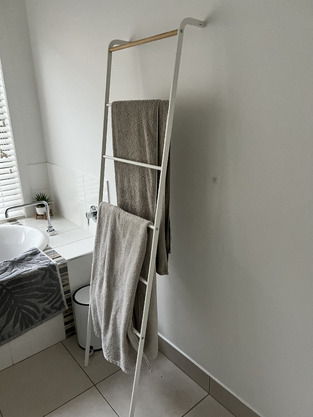 review image 0