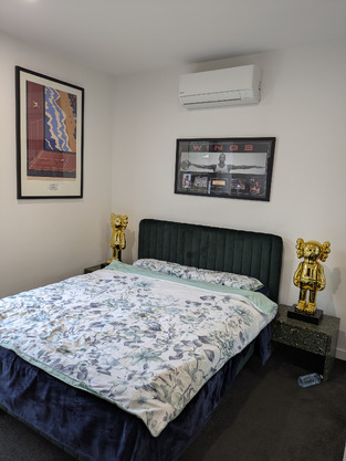 review image 0