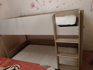 review image 0