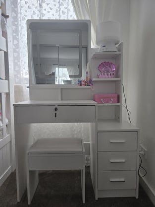 review image 0