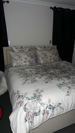 review image 0